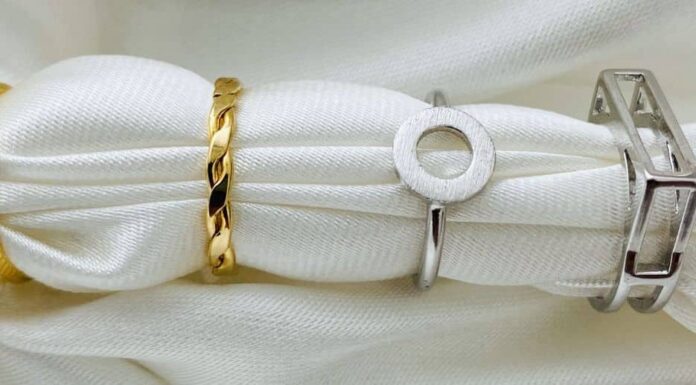 Are Ring Sizes the Same for Men and Women? Jewelry Experts Explain