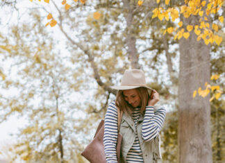 Black and White Flannel Women: Must-Have Layering Pieces for Fall