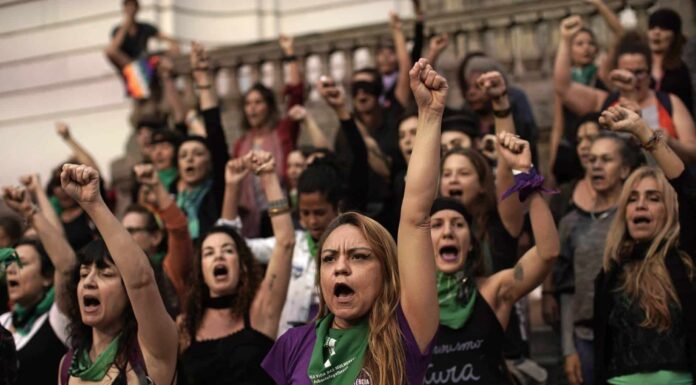 ¿Qué cantan las feministas en Argentina? Himnos de lucha y esperanza