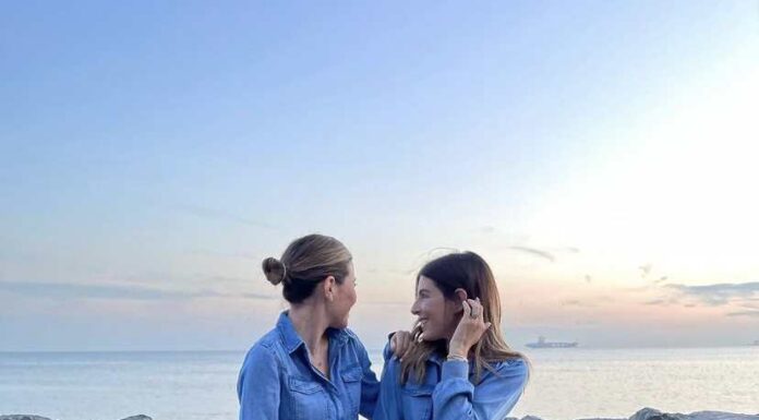 3/4 Leather Jackets for Women: The Season’s Must-Have Transitional Piece