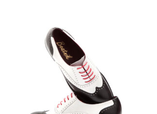 Black and White Oxford Shoes for Women: Classic Shoes with Modern Charm