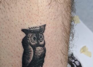 Black and Grey Tattoos for Women: Sophisticated Ink for a Bold Statement