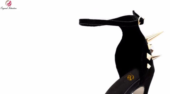 Black and White Sandals for Women: Stylish Open-Toe Options