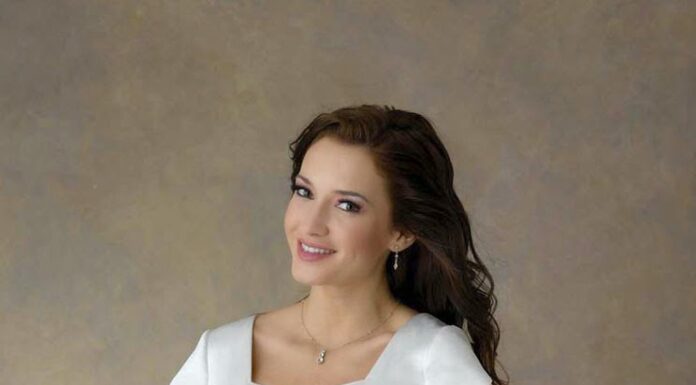 Black Dresses with Sleeves for Women: Elegant and Modest Fashion