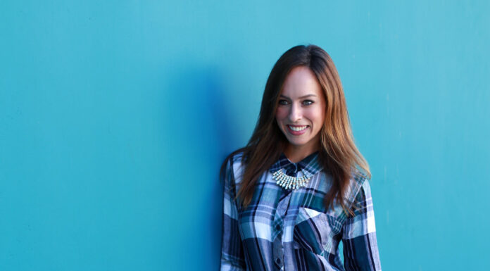 Black Jeans Brown Boots Women: Perfect Pairings for Fall Fashion