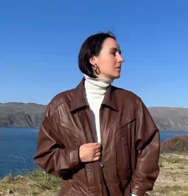 Brown Long Leather Jacket for Women: Bold Lengths Big Style