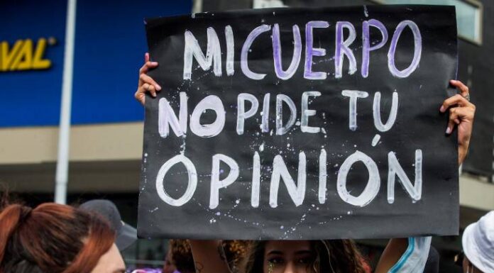 ¿Por qué el feminismo se considera un problema social? Perspectivas encontradas
