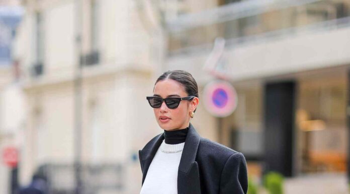 Business Casual Looks with Black Jeans for Women: Office-Ready and Chic