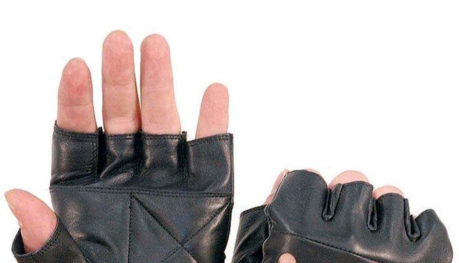 Black Leather Fingerless Gloves Women: Grit Meets Glamour