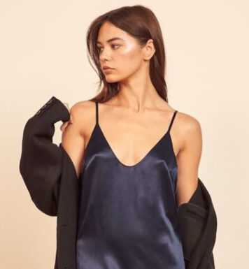 Can a Woman Wear Black Shoes with Navy Pants? Fashion Faux Pas or Fresh Fit?