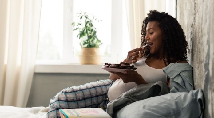 Can Pregnant Women Eat Lactation Cookies? Sweet Boosts for Milk Supply