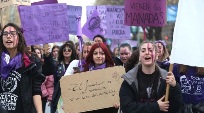 ¿Qué es el feminismo y cómo puedes aprender de él? Guía esencial
