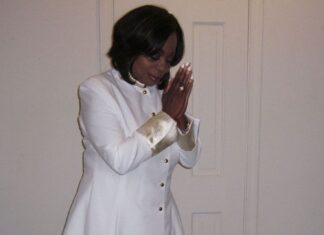 Black Clergy Suit for Women: Professional and Polished Religious Attire