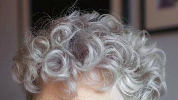 Black and White Attire for Women: Classic Looks with Timeless Appeal