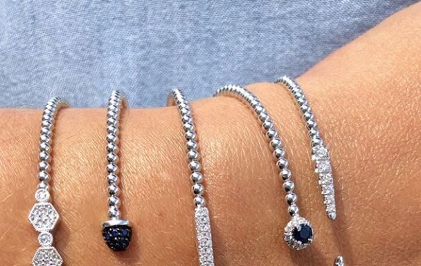 18ct Gold Bracelet for Women: Drape Your Wrist in Royal Charm