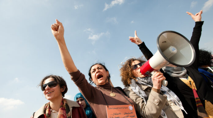 ¿Cómo convertirse en activista feminista? Primeros pasos para cambiar el mundo
