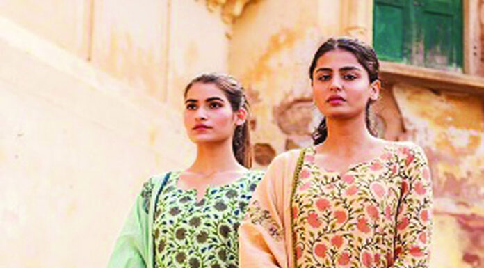 Simplicity Meets Style: The Perfect 3/4 T-Shirt for Women