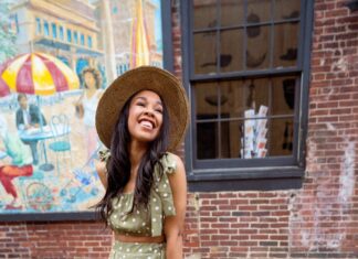 Can Short Women Wear Maxi Skirts? Style Tips for Petite Figures