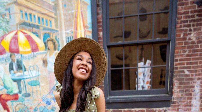 Can Short Women Wear Maxi Skirts? Style Tips for Petite Figures