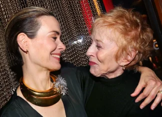 Sarah Paulson’s 73-Year-Old Partner Holland Taylor and the Quiet Power of a Sweet Lower Back Tattoo