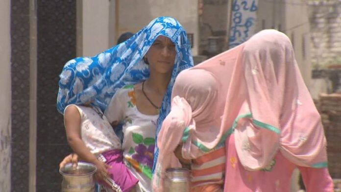 160724222527-india-dalit-women-caste-sumina-udas-pkg-00005210