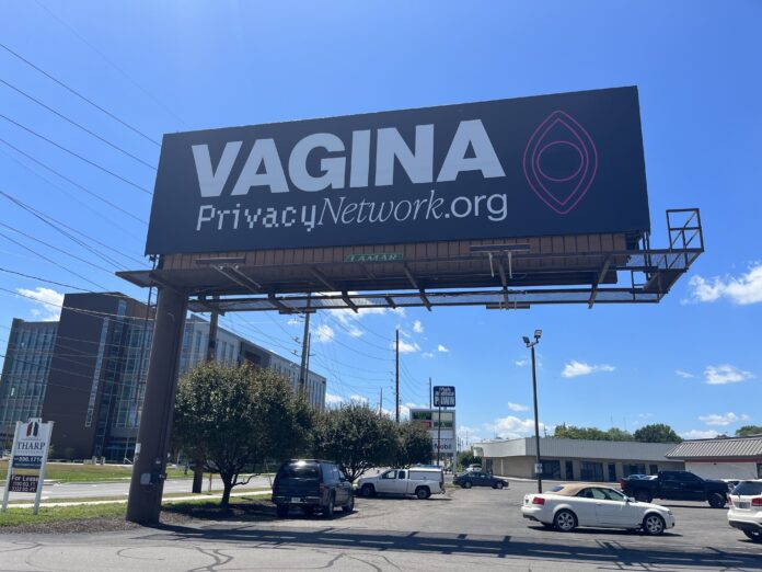 74453668007-billboard