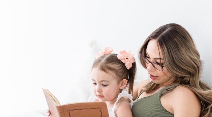 The Guide to Running a Feminist Book Club Hybrid Model (Online + Offline)