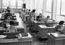 Intersectional Labor: The Pink Collar Ghetto