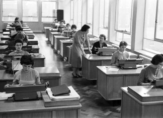 Intersectional Labor: The Pink Collar Ghetto