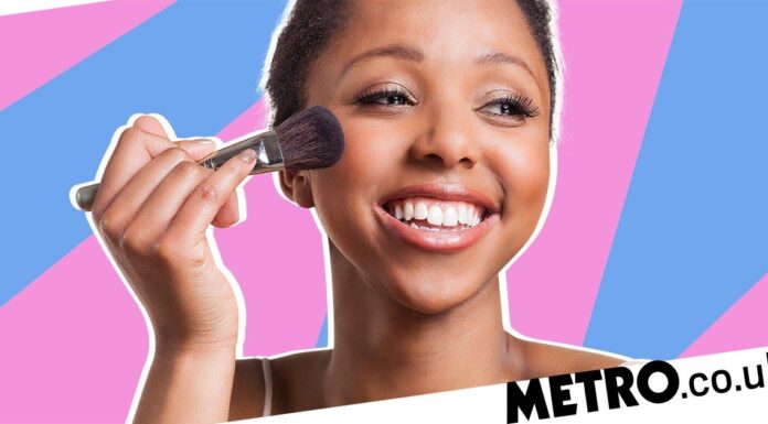 The Feminist Argument for Opting Out of Makeup (And Not Judging Those Who Don’t)