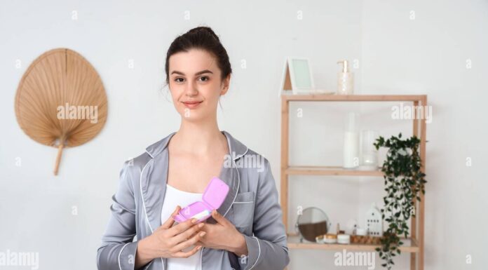 The Woman in the Bar Bathroom Who Gave You a Tampon